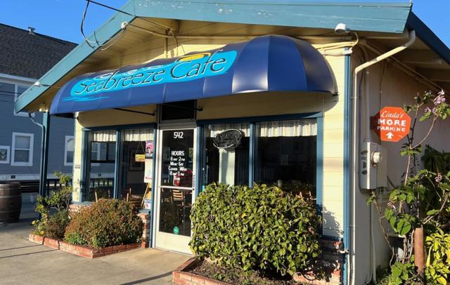 1122 Seabright Avenue, Santa Cruz CA: https://media.crmls.org/mediaz/76aff97e-4038-4dc7-9824-e6e3982a3b24.jpg