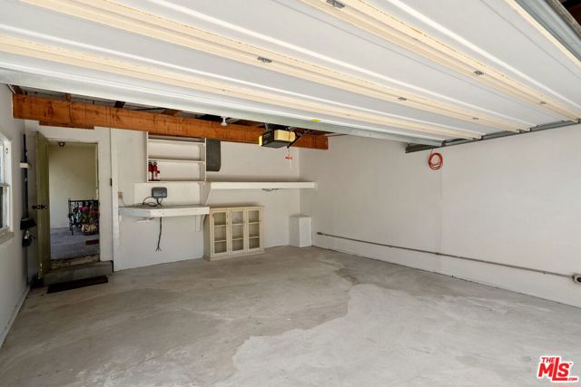 504 24Th Street, Santa Monica CA: https://media.crmls.org/mediaz/76b09268-6b1c-40e3-a328-d80a19693893.jpg