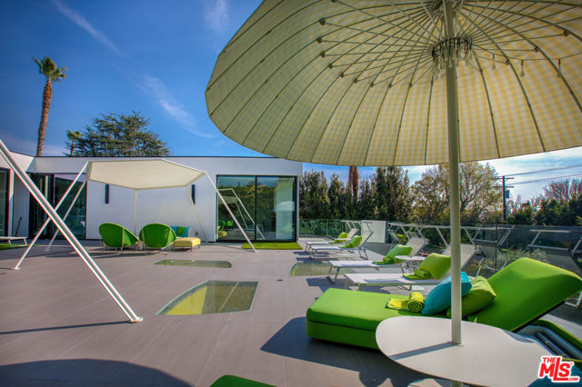 Image 17 of 53 For 809 Rexford Drive