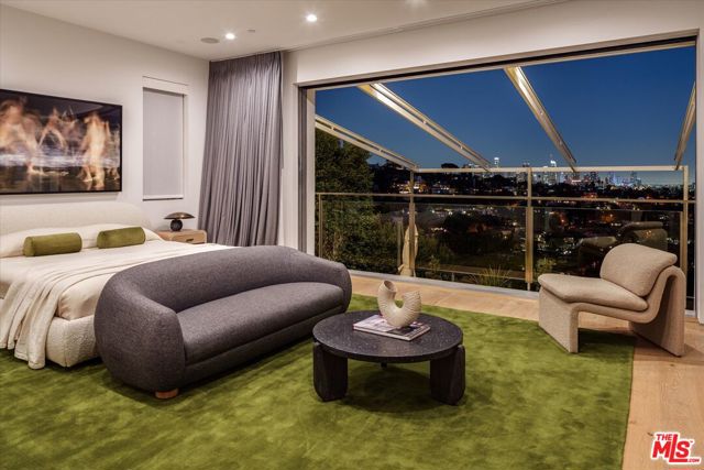 3042 Landa Street, Los Angeles CA: https://media.crmls.org/mediaz/76b11100-97e4-436c-8103-b0208c1e667a.jpg