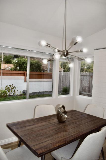2206 Luz Way, Oceanside CA: https://media.crmls.org/mediaz/76b12c09-2153-4128-a5b8-330a74f62844.jpg