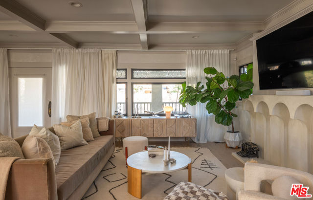 1715 S Kingsley Drive, Los Angeles CA: https://media.crmls.org/mediaz/76b18f8f-d4ed-4728-b646-a49ffa246fe8.jpg