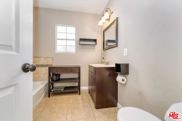 3421 Hillcrest Drive, Los Angeles CA: https://media.crmls.org/mediaz/76b2c764-02b2-4a9a-a3a3-fb0e8ce2b601.jpg