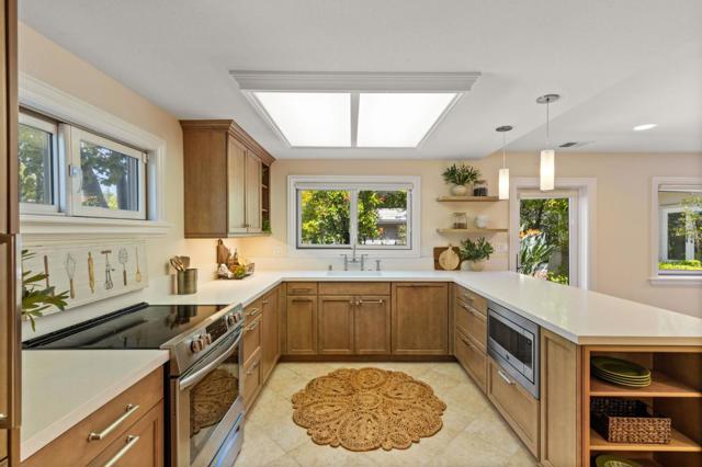 16541 Cypress Way, Los Gatos CA: https://media.crmls.org/mediaz/76b2da99-e530-46cc-a0ea-c6a3de0ed927.jpg