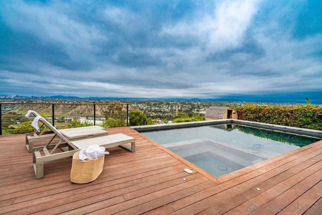 5745 Soledad Mountain Road, La Jolla CA: https://media.crmls.org/mediaz/76b3d566-4c5a-4c96-8b0a-1263d722791d.jpg