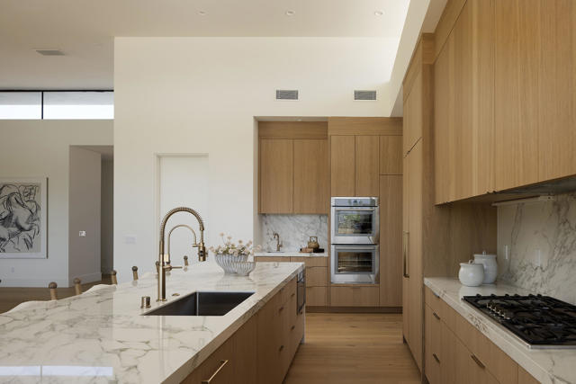 Image 14 of 50 For 3 Sanctuary Way