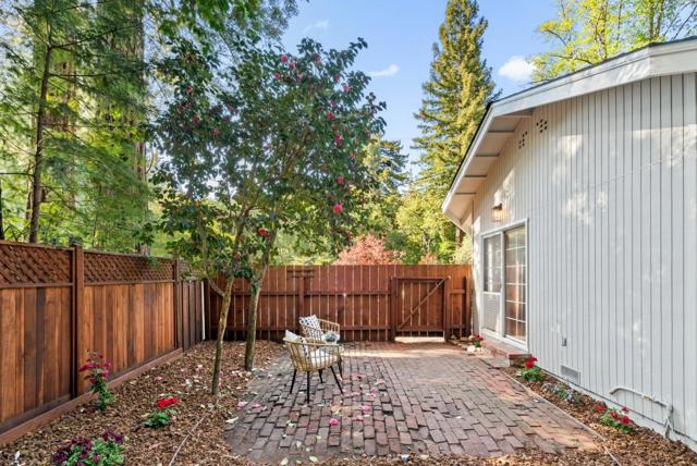 107 Maywood Drive, Boulder Creek CA: https://media.crmls.org/mediaz/76b589d6-f72f-494a-8906-6d0080ba07ea.jpg