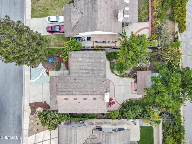 48 Herringbone Court, Newbury Park CA: https://media.crmls.org/mediaz/76b59262-35d5-4025-979a-8544177cfefb.jpg