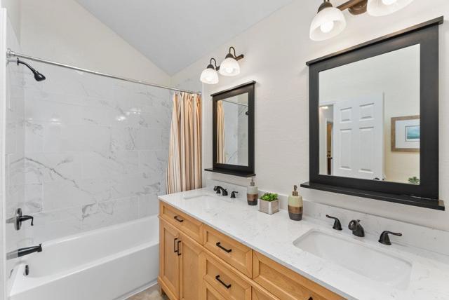 204 Oak Way, Santa Cruz CA: https://media.crmls.org/mediaz/76b5fd9a-d9e5-4ed2-b81c-0ba883954003.jpg