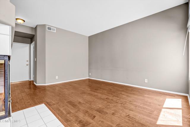 Image 12 of 41 For 4759 Rhapsody Drive