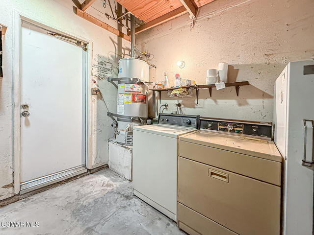 2098 Covington Avenue, Simi Valley CA: https://media.crmls.org/mediaz/76b740ce-9722-4763-a421-a834170897e1.jpg