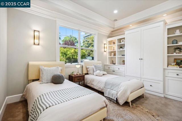 1291 Clover Ln, Walnut Creek CA: https://media.crmls.org/mediaz/76b78a14-649a-4cf2-a4d0-6f1509204281.jpg