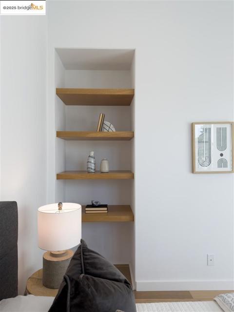 3317 Harrison St, Oakland CA: https://media.crmls.org/mediaz/76b80f7e-b1fc-44d5-9be5-75e5a612238c.jpg