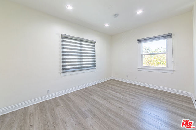 801 N Alexandria Avenue, Los Angeles CA: https://media.crmls.org/mediaz/76b8b67c-fb9c-4687-8457-9009357a3e43.jpg