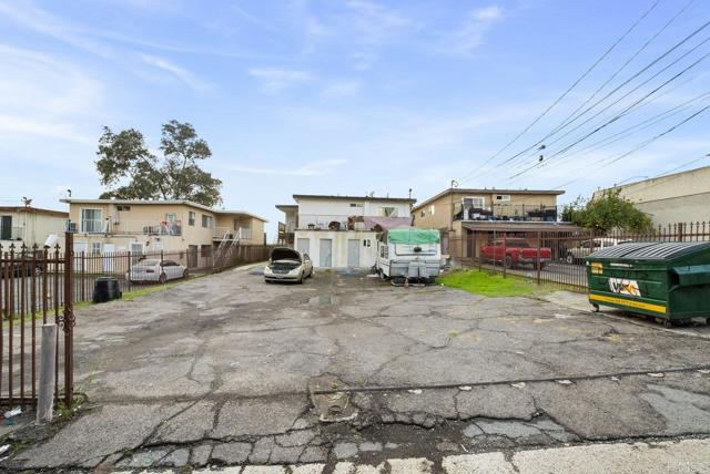 Image 19 of 25 For 937 Grand Avenue