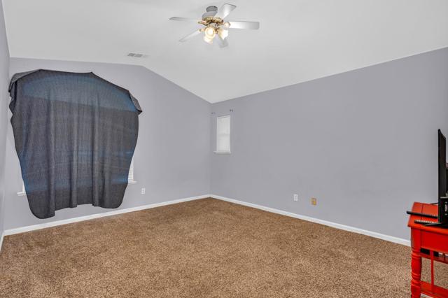 2231 Racquet Club Drive, Los Banos CA: https://media.crmls.org/mediaz/76b94a53-ad55-49dc-a7a0-f975eeb6dbe3.jpg