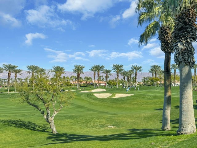 80276 Via Tesoro, La Quinta CA: https://media.crmls.org/mediaz/76b9b2c2-3f93-42aa-919c-a89875ab4a6a.jpg