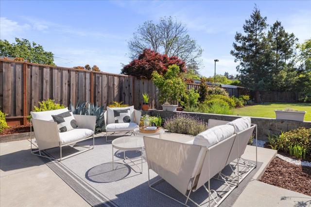 244 Hillview Avenue, Redwood City CA: https://media.crmls.org/mediaz/76baccec-a8d9-4eba-bdc8-f4e7fb017dd7.jpg