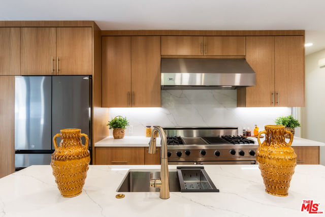 Drew Fenton | 509 Wynola Street Pacific Palisades CA | MLS: 7365865 Drew Fenton | 509 Wynola Street Pacific Palisades CA | MLS: 7365865