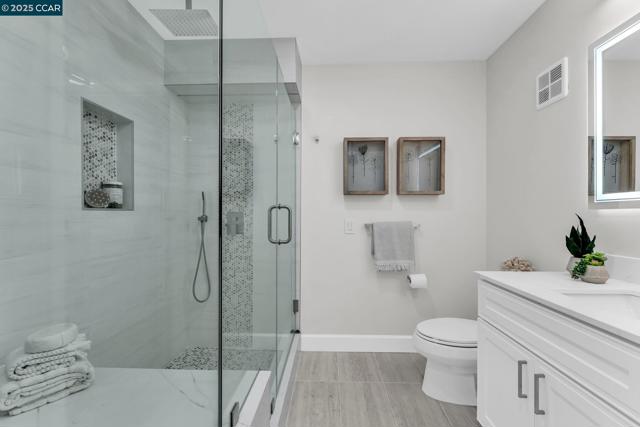 1200 Leisure Ln, Walnut Creek CA: https://media.crmls.org/mediaz/76bb17ee-6428-4abb-bd9a-ba4f7ffce903.jpg