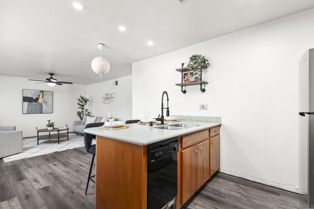 9838 MISSION VEGA DR, Santee CA: https://media.crmls.org/mediaz/76bb4bff-ccd0-48ca-b112-1cd7b1535243.jpg