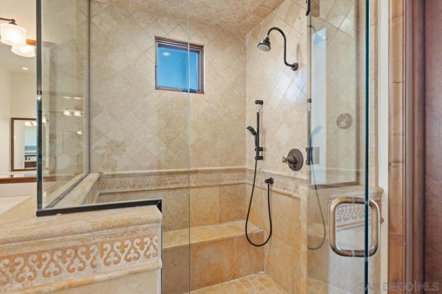 Image 44 of 69 For 8080 La Jolla Scenic Dr