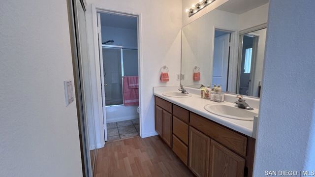 11892 Scripps Creek DR, San Diego CA: https://media.crmls.org/mediaz/76bbb0ec-5ec5-477d-baaa-0878649d0755.jpg