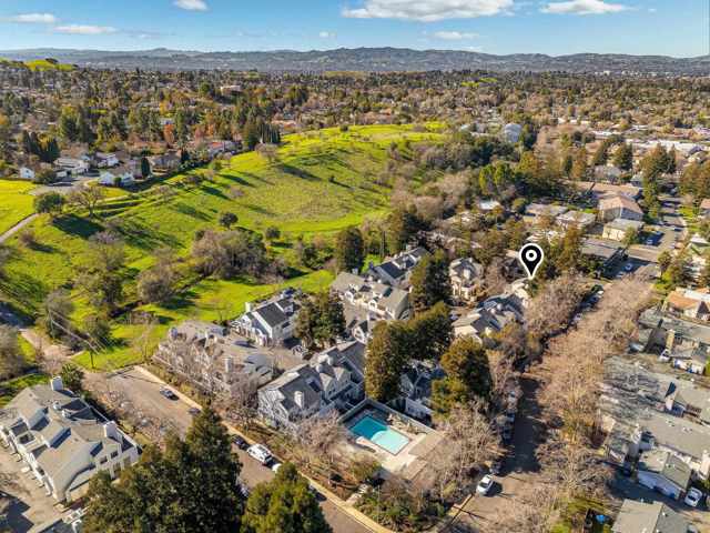 4520 Melody Dr, Concord CA: https://media.crmls.org/mediaz/76bc706e-e29b-4b7b-a1c9-1874b4eff76f.jpg