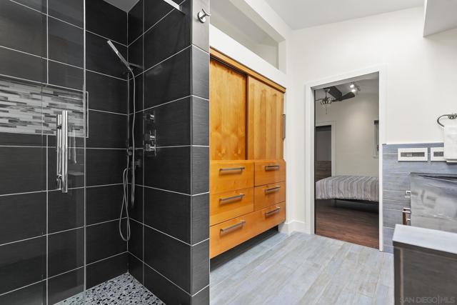 2619 Montclair Street, San Diego CA: https://media.crmls.org/mediaz/76bda271-738d-4dbb-949a-18df6f2f7b47.jpg