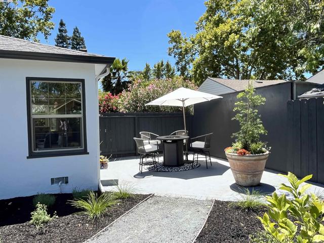 3208 McNutt, Walnut Creek CA: https://media.crmls.org/mediaz/76bdb43c-ce93-4de2-8503-e740a971f43c.jpg
