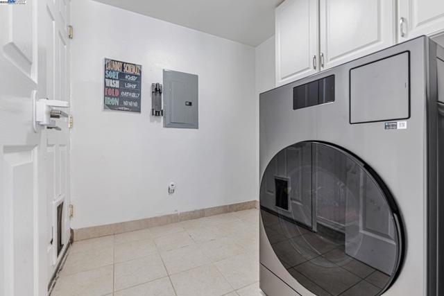 1835 Camino Estrada, Concord CA: https://media.crmls.org/mediaz/76be7cbd-02f9-49b8-91e3-dda79c1ff9b5.jpg