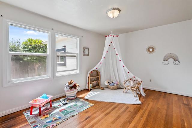 630 California Street, Watsonville CA: https://media.crmls.org/mediaz/76bee659-5eed-4bd0-9e2f-7c7556120afd.jpg
