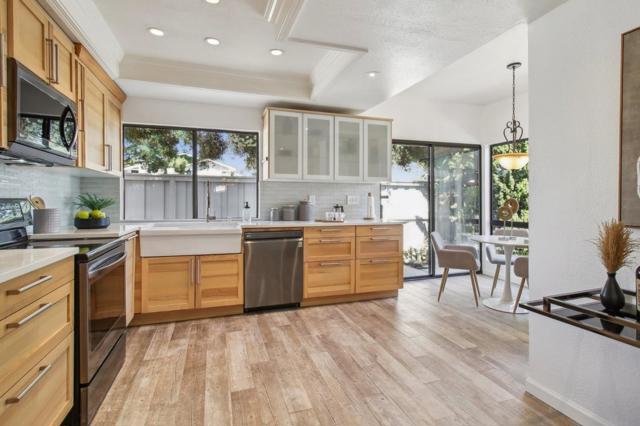 1 Spinnaker Place, Redwood City CA: https://media.crmls.org/mediaz/76bef814-fda1-4c24-a5a3-21de49d6a99c.jpg