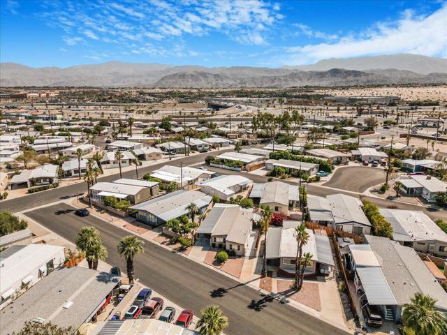 32857 Bloomfield Avenue, Thousand Palms CA: https://media.crmls.org/mediaz/76bf5388-d5a6-4dae-b8ae-e2bf089b4060.jpg