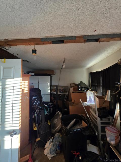 1323 Cornet Pl, San Diego CA: https://media.crmls.org/mediaz/76bfa02b-aefa-43cc-955c-d9934153e1c4.jpg