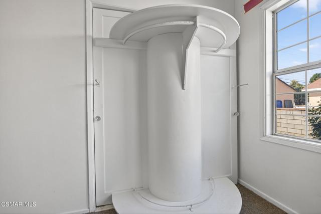 342 E Hemlock Street, Oxnard CA: https://media.crmls.org/mediaz/76bfa706-a63f-44a0-898f-ff98ffd13f7c.jpg