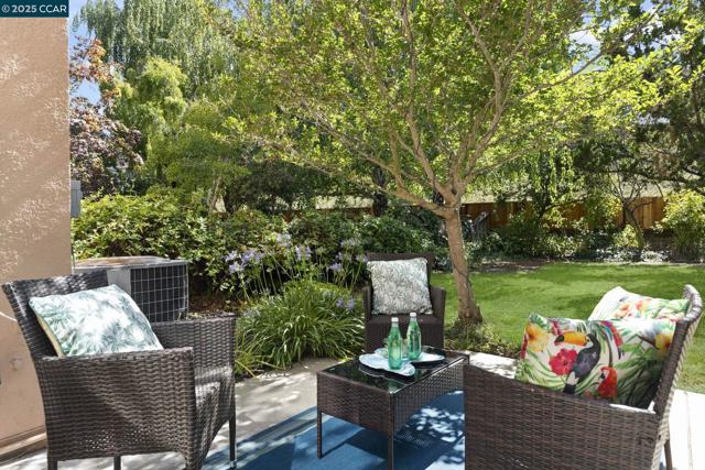 731 Lakemont Pl, San Ramon CA: https://media.crmls.org/mediaz/76c0b00b-f9b5-4b40-8477-594553f3a647.jpg