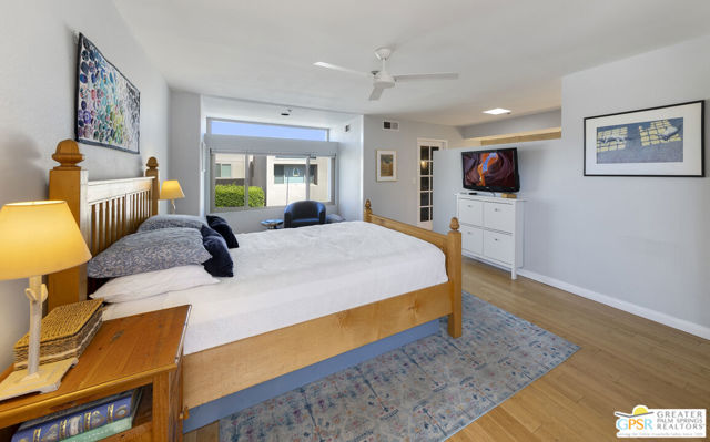 475 Village Square, Palm Springs CA: https://media.crmls.org/mediaz/76c0cbcf-3f77-4807-8a18-4638c21e9818.jpg