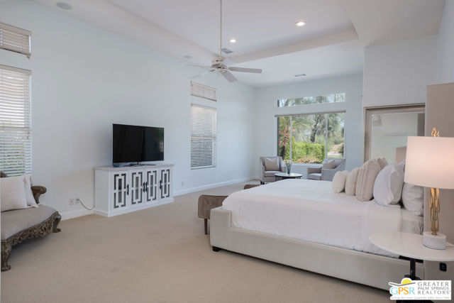 45 Vista Encantada, Rancho Mirage CA: https://media.crmls.org/mediaz/76c20b8e-a323-4f23-b5d5-35fc8e791a51.jpg