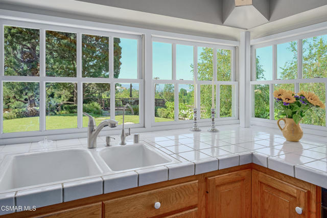 22101 Mulholland Drive, Woodland Hills CA: https://media.crmls.org/mediaz/76c21a87-b1cd-4a8c-b40f-010fbba857cb.jpg