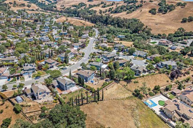 6261 Running Springs Road, San Jose CA: https://media.crmls.org/mediaz/76c28023-ccf8-4cad-89cb-564027fc943e.jpg