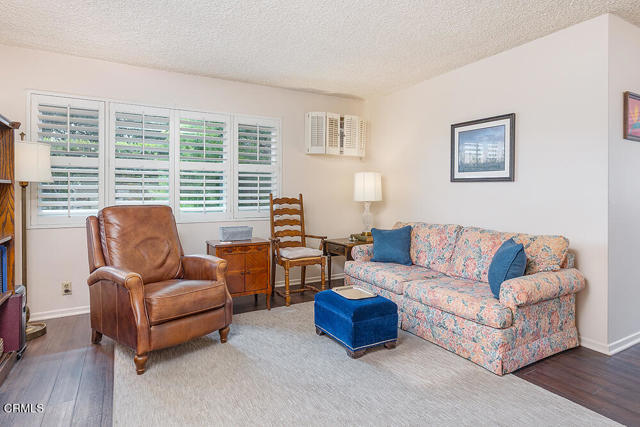 Detail Gallery Image 4 of 21 For 359 S Euclid Ave, Pasadena,  CA 91101 - 2 Beds | 1 Baths