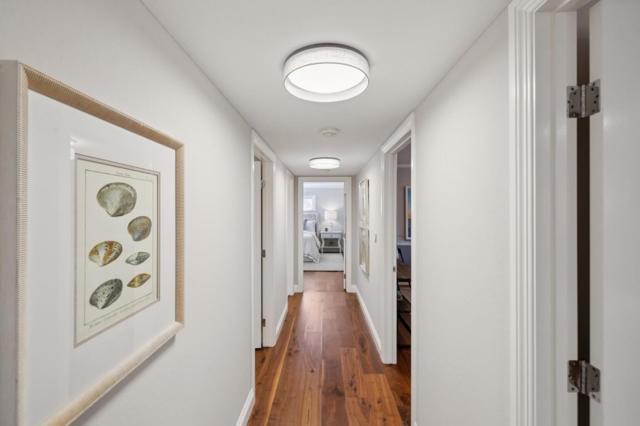 1 Hampton Court, Los Altos CA: https://media.crmls.org/mediaz/76c2a718-7a6f-46b1-a128-db3d2489d267.jpg