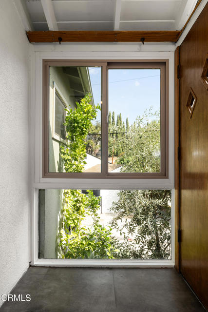 Detail Gallery Image 5 of 28 For 2525 Lake View Ave Ave, Los Angeles,  CA 90039 - 2 Beds | 1/1 Baths