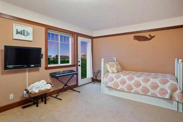 10 Maui Lane, Dillon Beach CA: https://media.crmls.org/mediaz/76c36632-1760-4266-9064-15f13815121c.jpg