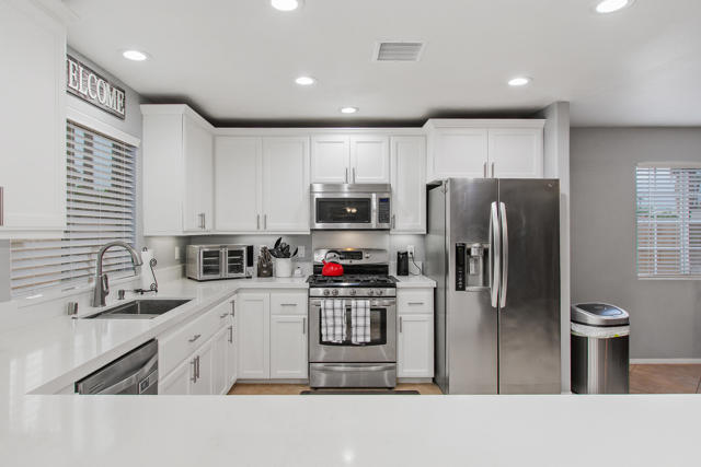 27250 Nortada Drive, Cathedral City CA: https://media.crmls.org/mediaz/76c5042b-eee1-4b1b-b820-1e809c257b38.jpg