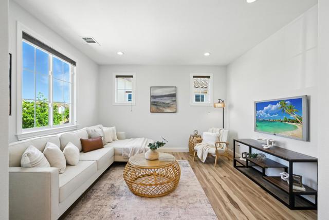 707 Torreya Avenue, Sunnyvale CA: https://media.crmls.org/mediaz/76c52538-153d-4179-9804-6b9b344ff5b8.jpg