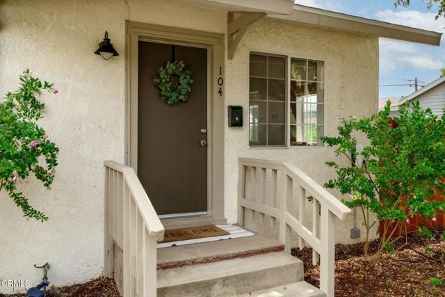 104 E Warner Street, Ventura CA: https://media.crmls.org/mediaz/76c52f25-b3a4-4362-8a89-6f7b3085f448.jpg