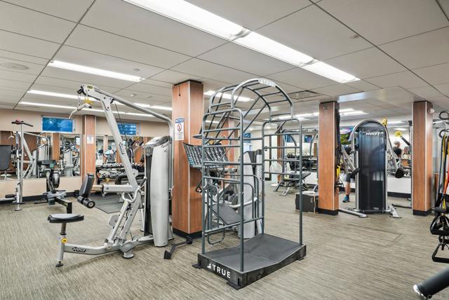 1820 Avenida del Mundo, Coronado CA: https://media.crmls.org/mediaz/76c58ffa-4f69-4843-84cf-b0ba2a46960d.jpg