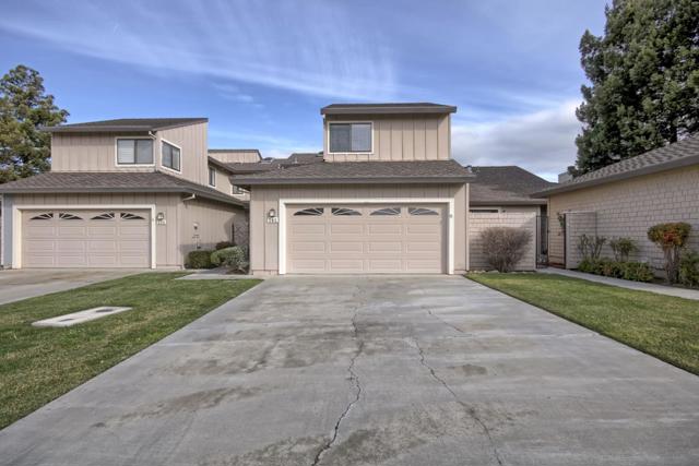 141 Joes Lane, Hollister CA: https://media.crmls.org/mediaz/76c7137d-ca2b-460d-bb77-d0755b5c164b.jpg